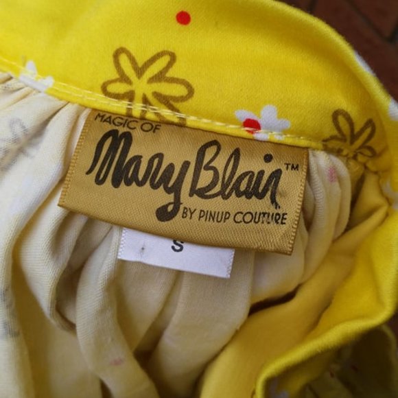 Pinup Girl Clothing Mary Blair Trains Jenny Skirt Small - Picture 5 of 6